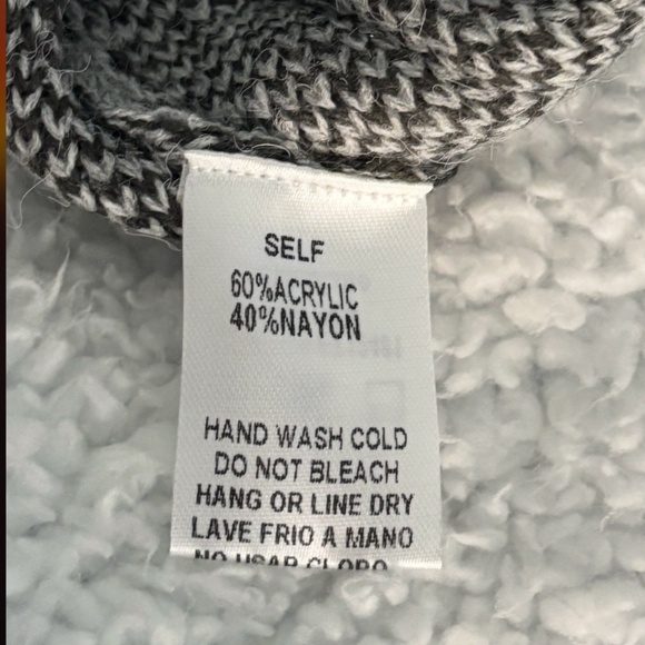 NWT EASEL SWEATER - Picture 10 of 10